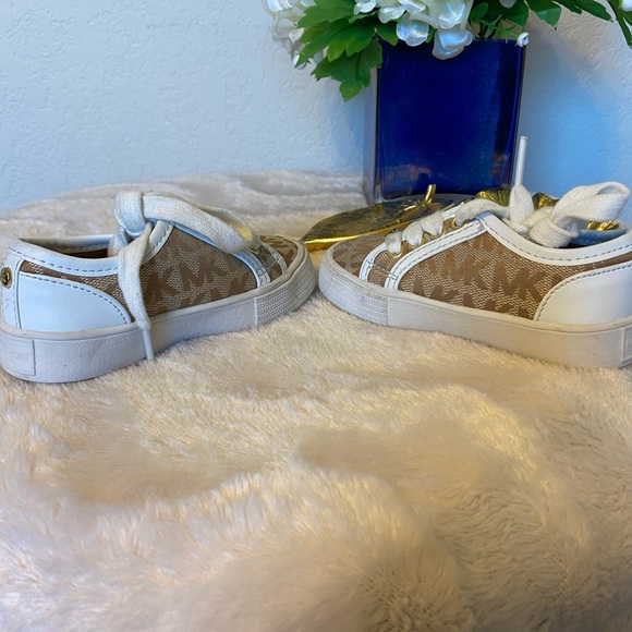 Michael Kors Lil Rita Toddler Tennis Shoes size 6 - Picture 3 of 8